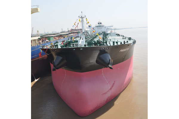 163000吨油船